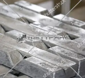 Свинцовая чушка в Мариуполе